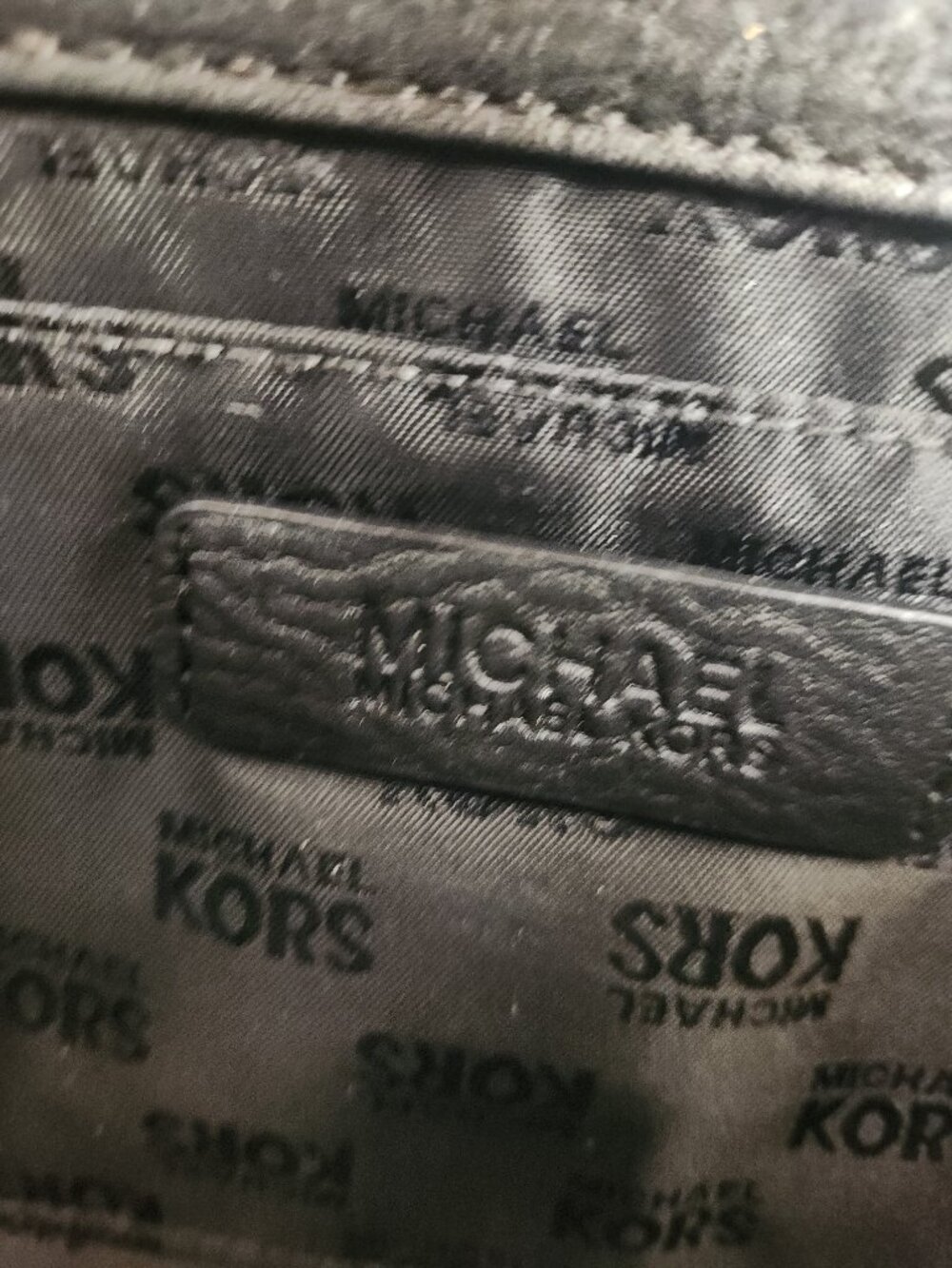 Michael Kors Astrid black pebbled leather clutch bag gold chain shoulder strap - Picture 11 of 14